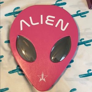 NEVER USED Jeffree Star Alien pallet
